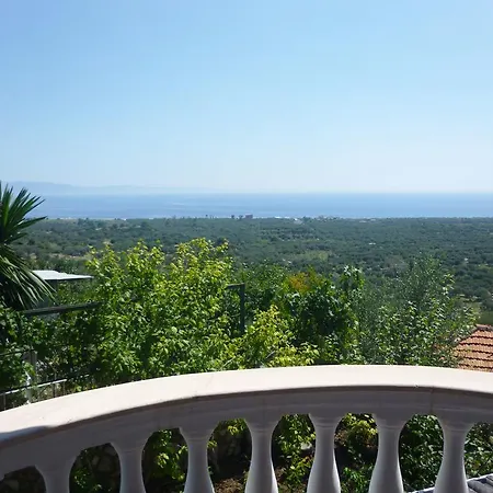 Altini Apartment *